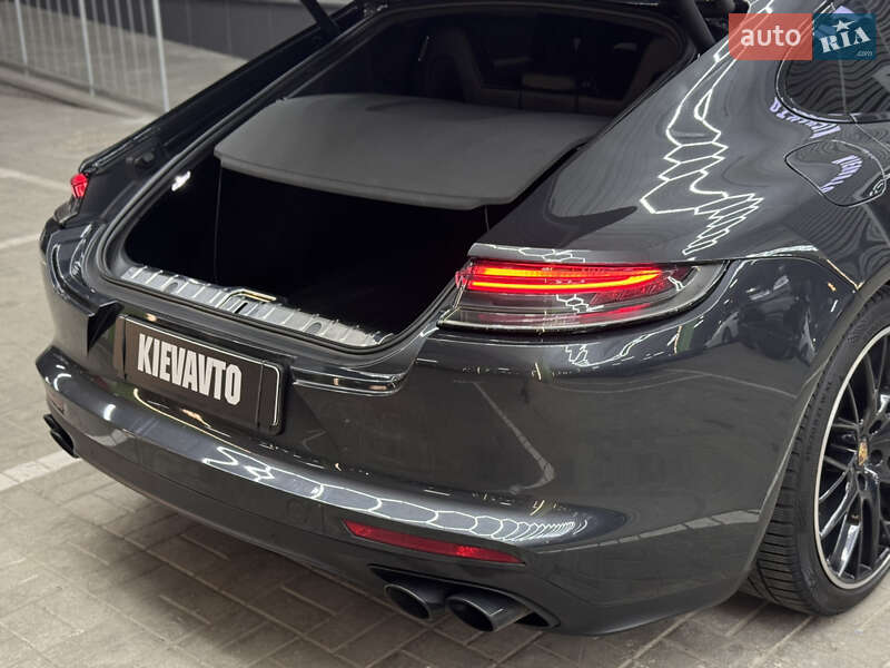 Фастбек Porsche Panamera 2023 в Києві