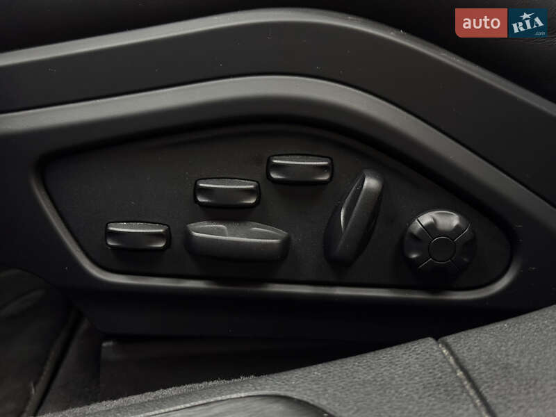 Фастбек Porsche Panamera 2023 в Києві