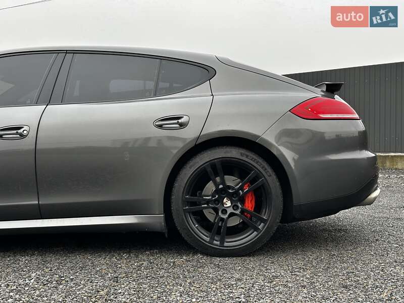 Фастбэк Porsche Panamera 2013 в Львове фото 8 Фастбэк Porsche Panamera 2013 в Львове