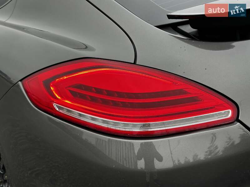 Фастбэк Porsche Panamera 2013 в Львове фото 11 Фастбэк Porsche Panamera 2013 в Львове