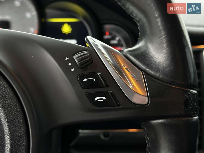 Фастбэк Porsche Panamera 2013 в Львове фото 30 Фастбэк Porsche Panamera 2013 в Львове