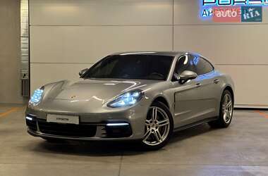 Фастбэк Porsche Panamera 2019 в Киеве