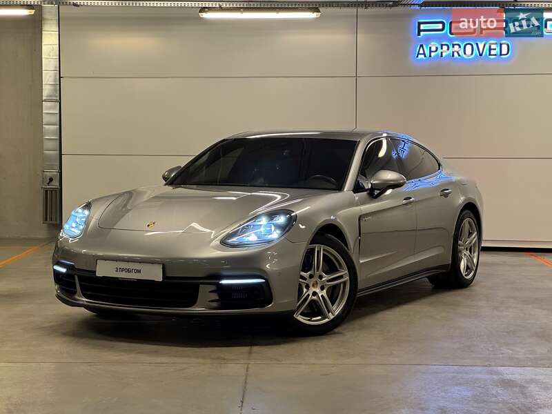 Porsche Panamera 2019