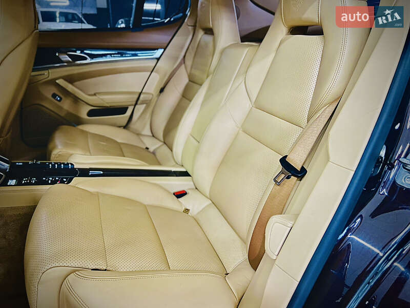 Фастбэк Porsche Panamera 2012 в Николаеве фото 18 Фастбэк Porsche Panamera 2012 в Николаеве