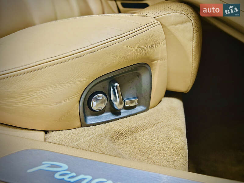 Фастбэк Porsche Panamera 2012 в Николаеве фото 23 Фастбэк Porsche Panamera 2012 в Николаеве