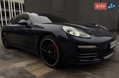 Фастбэк Porsche Panamera 2013 в Киеве