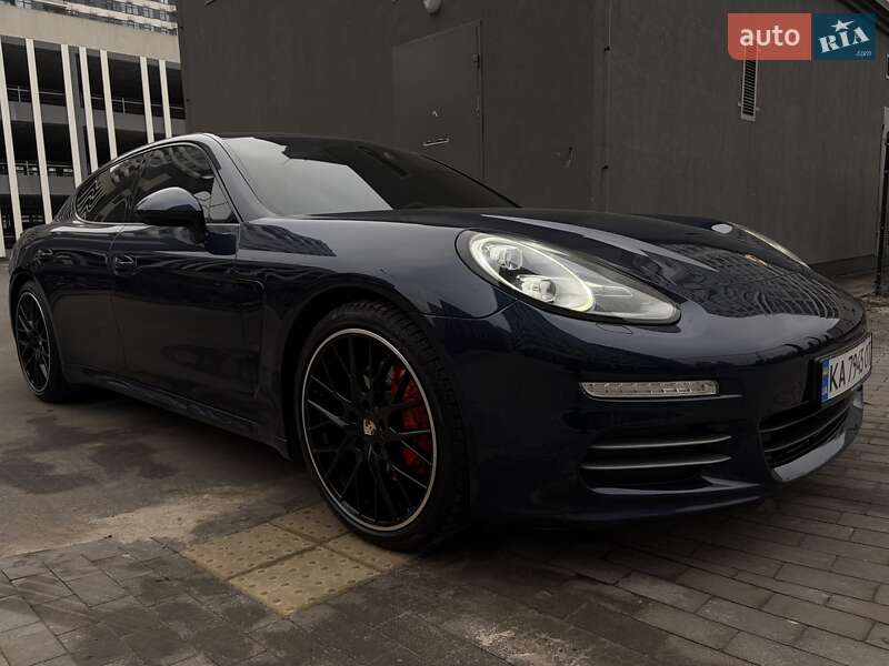 Porsche Panamera 2013