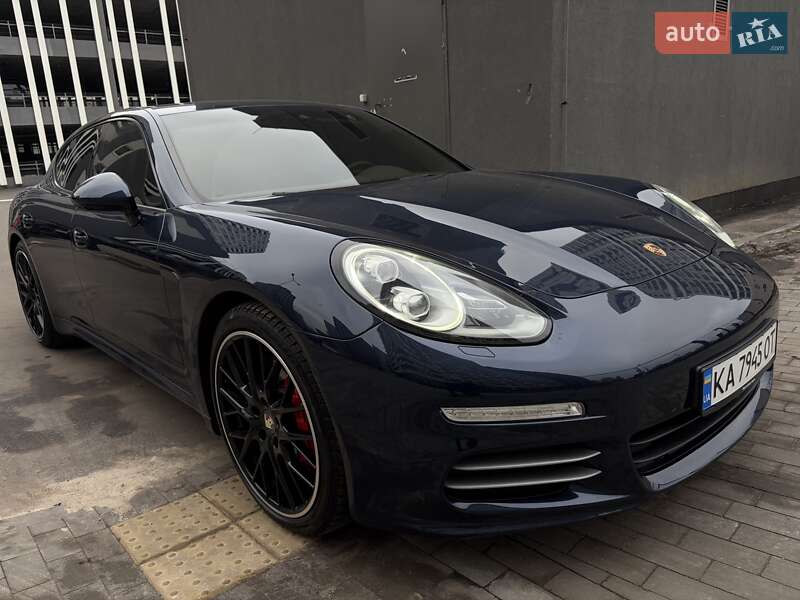 Фастбек Porsche Panamera 2013 в Києві фото 37 Фастбек Porsche Panamera 2013 в Києві