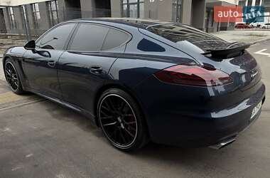 Фастбэк Porsche Panamera 2013 в Киеве