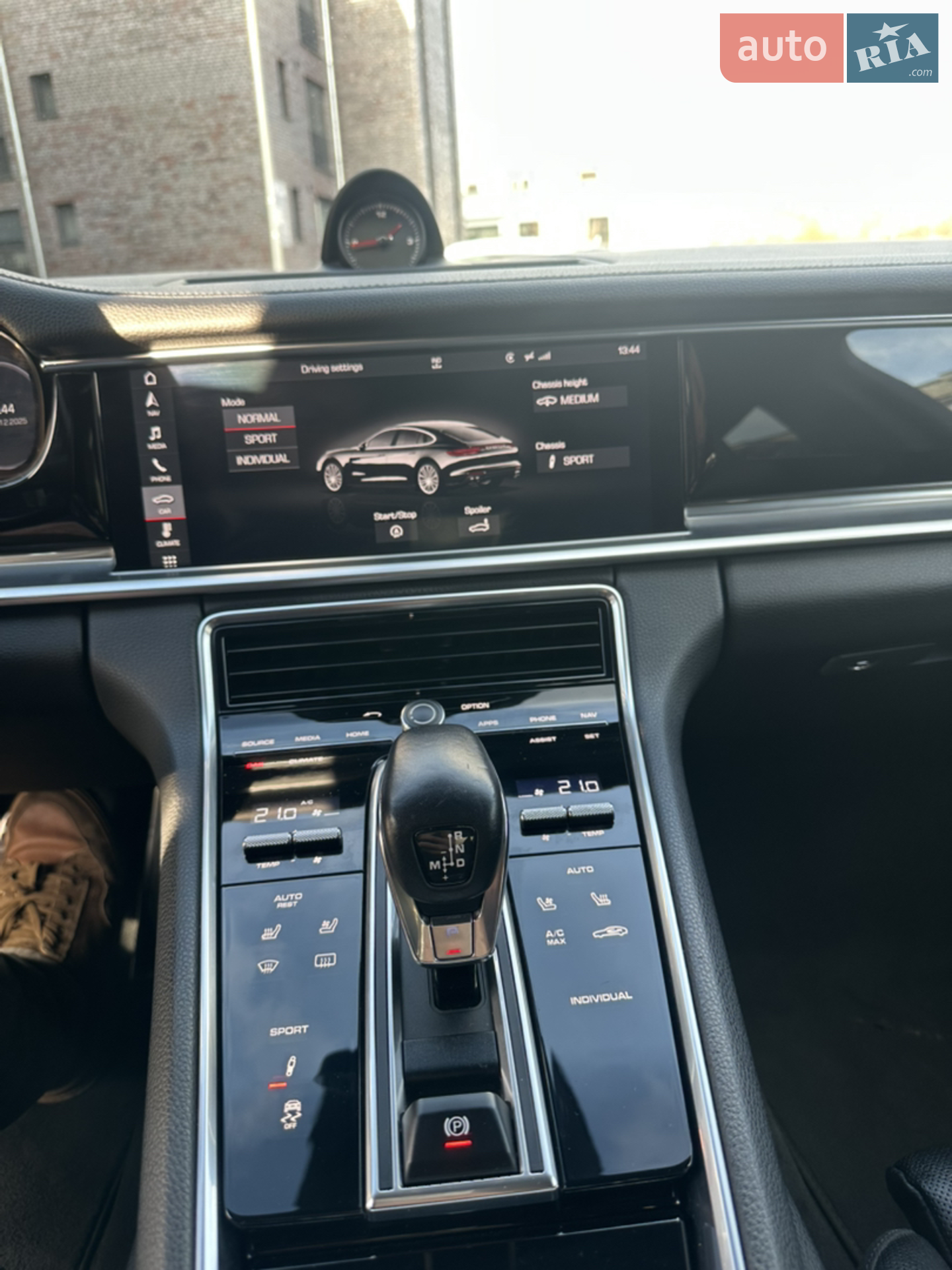 2017 Porsche Panamera - мініатюра 46