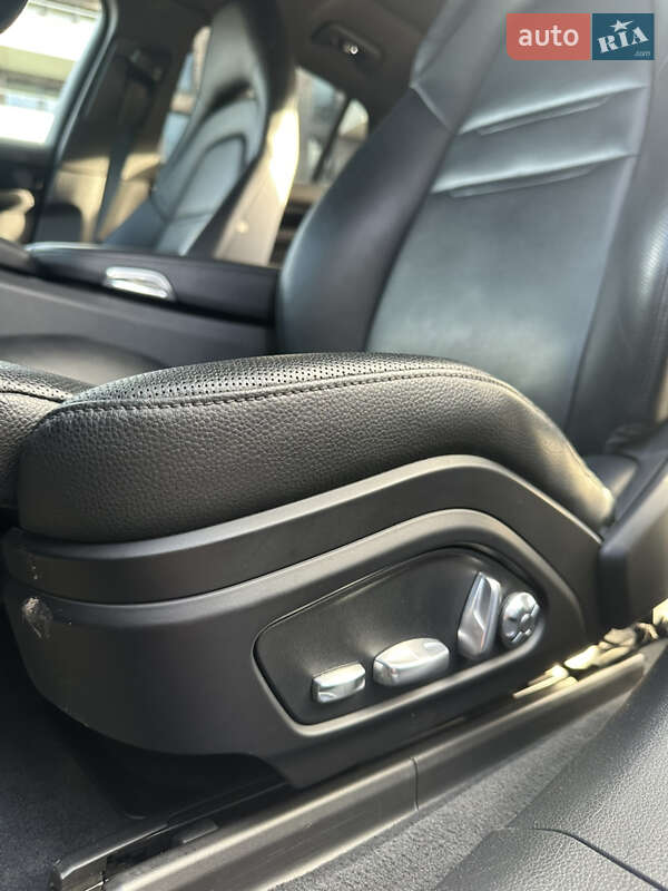 Фастбэк Porsche Panamera 2017 в Львове
