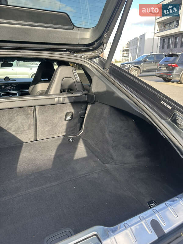 Фастбэк Porsche Panamera 2017 в Львове