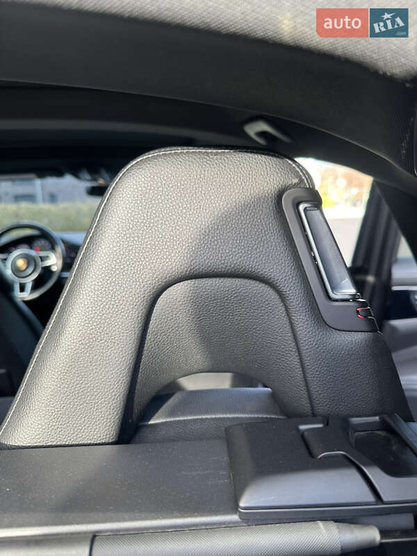 Фастбэк Porsche Panamera 2017 в Львове