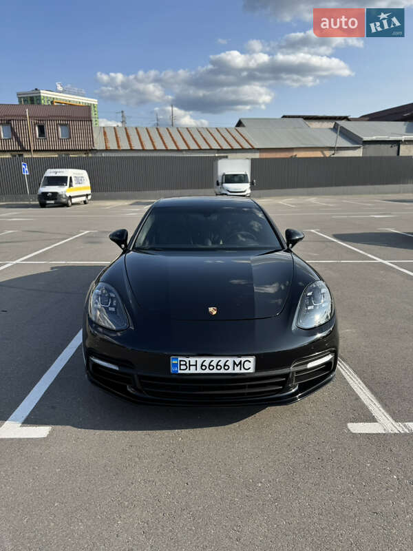 Універсал Porsche Panamera 2019 в Києві