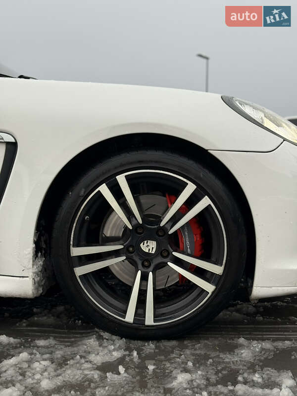 Фастбэк Porsche Panamera 2010 в Киеве
