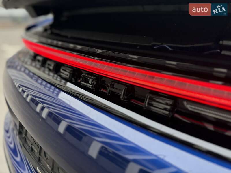 Фастбэк Porsche Panamera 2024 в Киеве фото 55 Фастбэк Porsche Panamera 2024 в Киеве