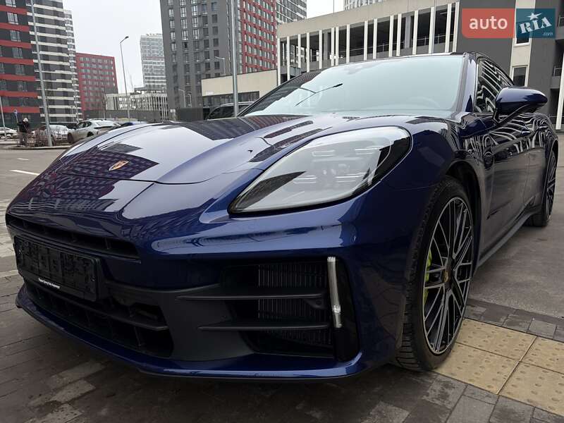 Фастбэк Porsche Panamera 2024 в Киеве фото 76 Фастбэк Porsche Panamera 2024 в Киеве
