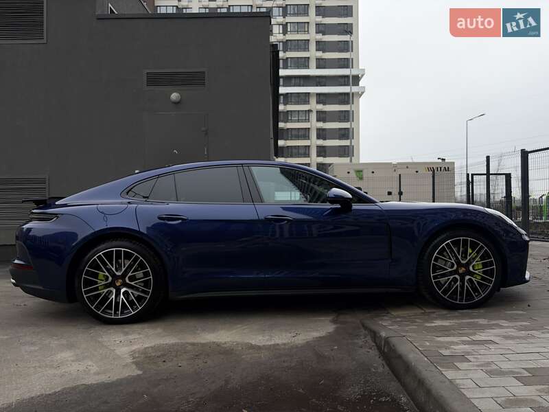 Фастбэк Porsche Panamera 2024 в Киеве фото 97 Фастбэк Porsche Panamera 2024 в Киеве