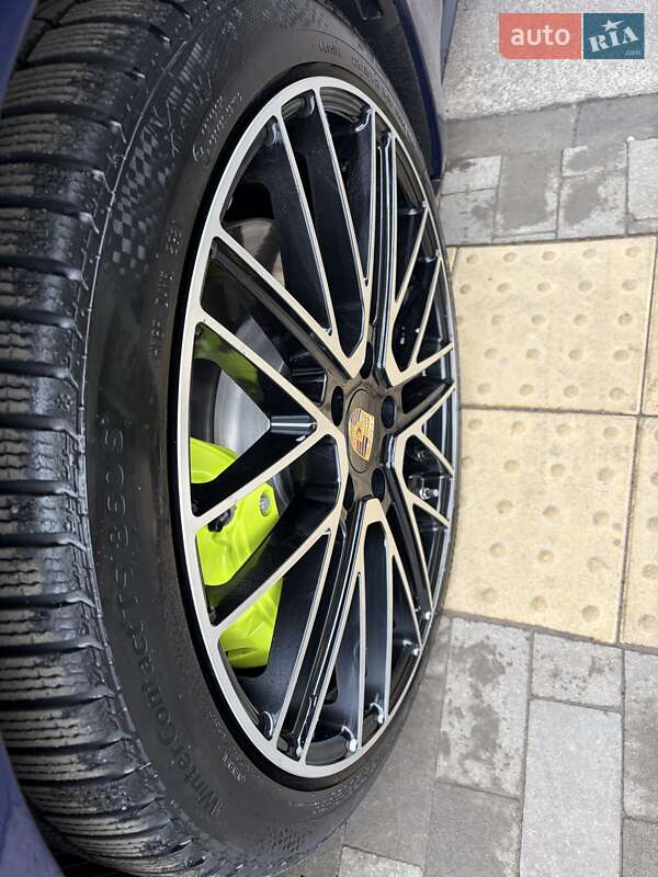 Фастбэк Porsche Panamera 2024 в Киеве фото 110 Фастбэк Porsche Panamera 2024 в Киеве