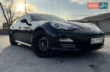Фастбэк Porsche Panamera 2011 в Мукачево