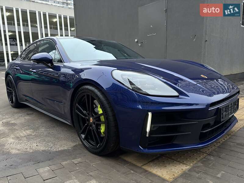 Фастбэк Porsche Panamera 2024 в Киеве фото 175 Фастбэк Porsche Panamera 2024 в Киеве