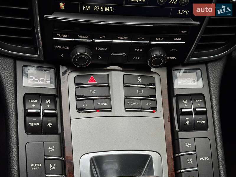 Фастбек Porsche Panamera 2012 в Києві фото 22 Фастбек Porsche Panamera 2012 в Києві