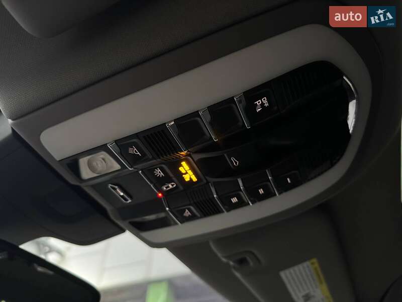 Фастбек Porsche Panamera 2012 в Києві фото 29 Фастбек Porsche Panamera 2012 в Києві