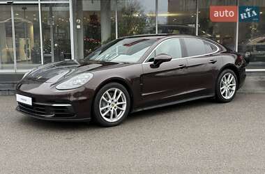 Фастбэк Porsche Panamera 2017 в Днепре