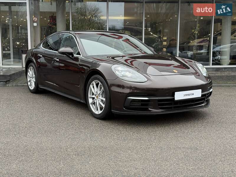 Фастбек Porsche Panamera 2017 в Дніпрі фото 4 Фастбек Porsche Panamera 2017 в Дніпрі