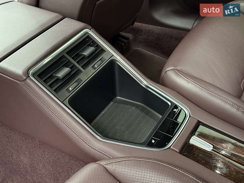 Фастбек Porsche Panamera 2017 в Дніпрі фото 34 Фастбек Porsche Panamera 2017 в Дніпрі