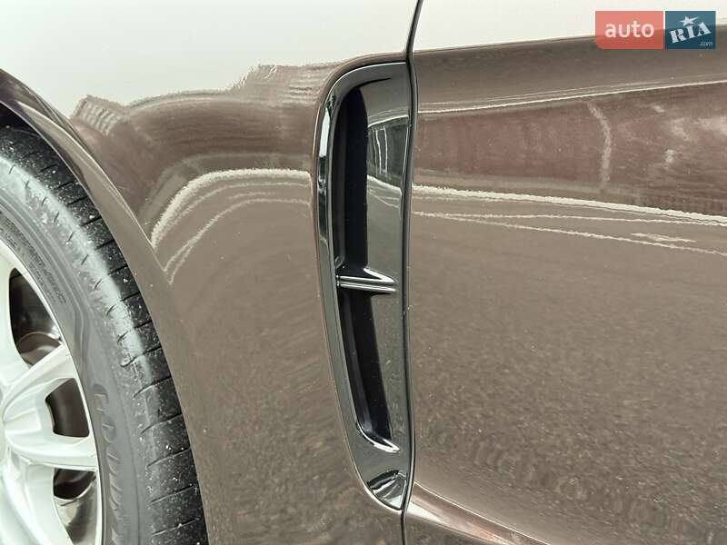 Фастбек Porsche Panamera 2017 в Дніпрі фото 40 Фастбек Porsche Panamera 2017 в Дніпрі