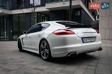 Фастбек Porsche Panamera 2011 в Києві