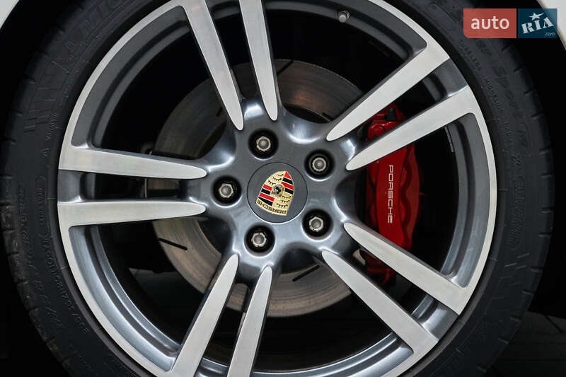 Фастбек Porsche Panamera 2011 в Києві