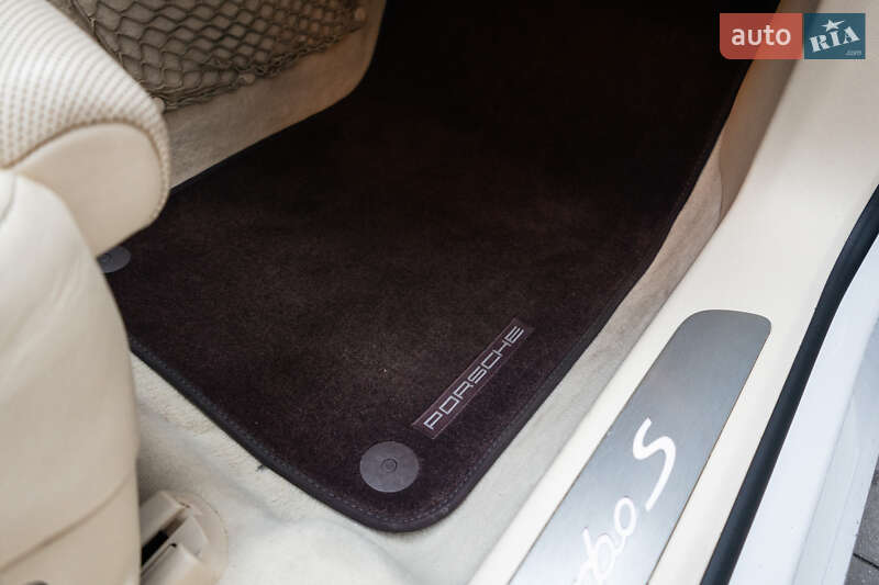 Фастбек Porsche Panamera 2011 в Києві