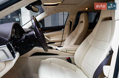 Фастбек Porsche Panamera 2011 в Києві