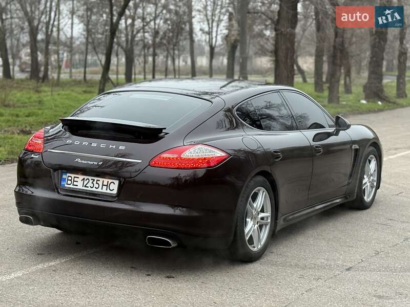 Фастбэк Porsche Panamera 2012 в Кривом Роге фото 8 Фастбэк Porsche Panamera 2012 в Кривом Роге