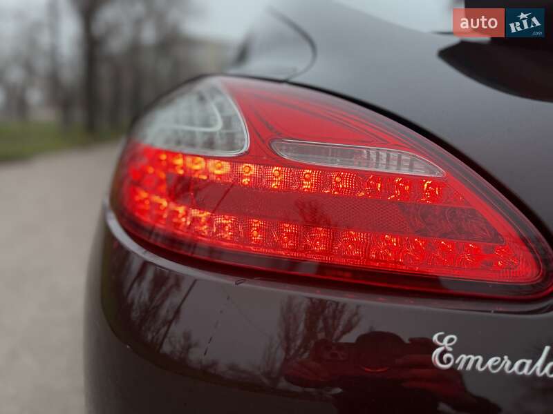 Фастбэк Porsche Panamera 2012 в Кривом Роге фото 22 Фастбэк Porsche Panamera 2012 в Кривом Роге