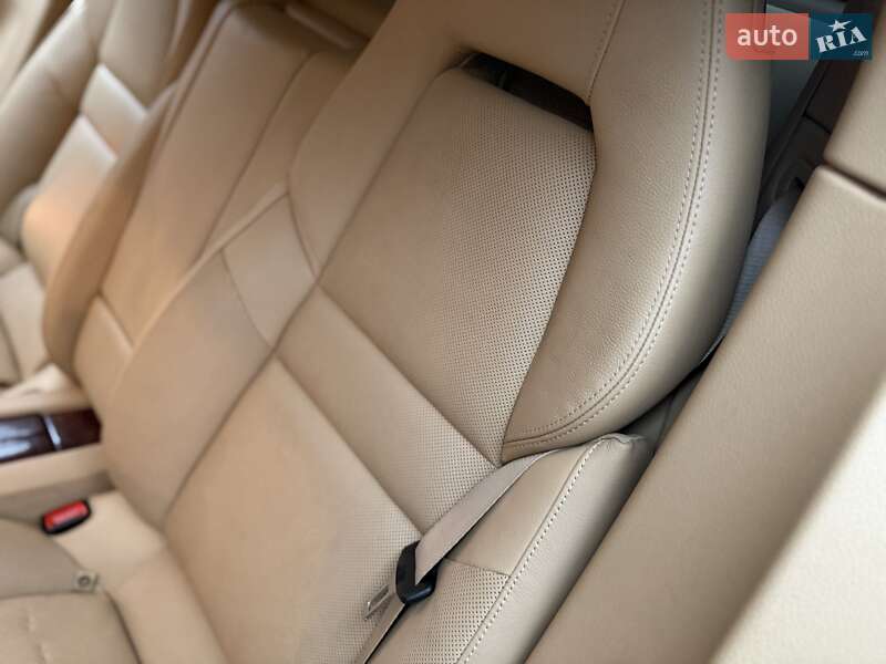 Фастбэк Porsche Panamera 2012 в Кривом Роге фото 46 Фастбэк Porsche Panamera 2012 в Кривом Роге