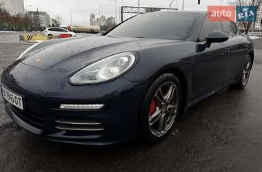 Фастбек Porsche Panamera 2013 в Києві