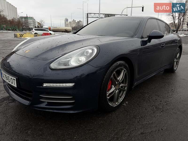 Фастбек Porsche Panamera 2013 в Києві фото 64 Фастбек Porsche Panamera 2013 в Києві