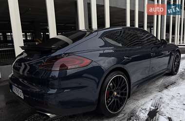 Фастбэк Porsche Panamera 2013 в Киеве