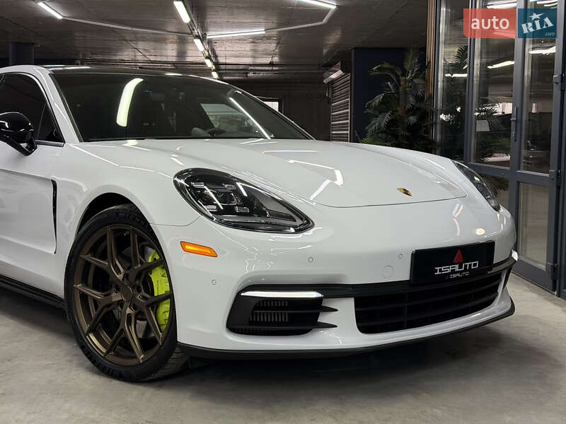 Фастбек Porsche Panamera 2017 в Одесі