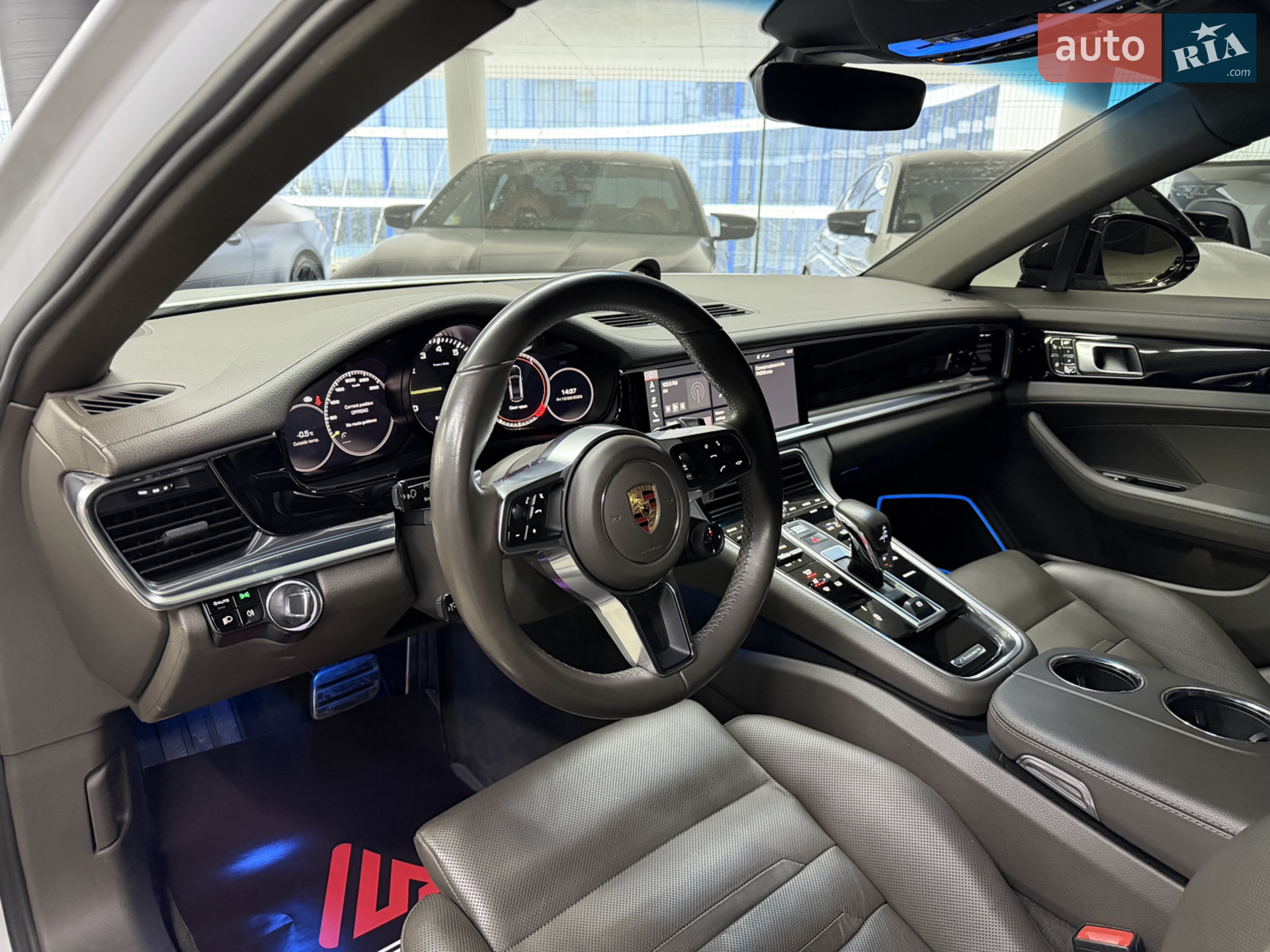 2017 Porsche Panamera - мініатюра 19