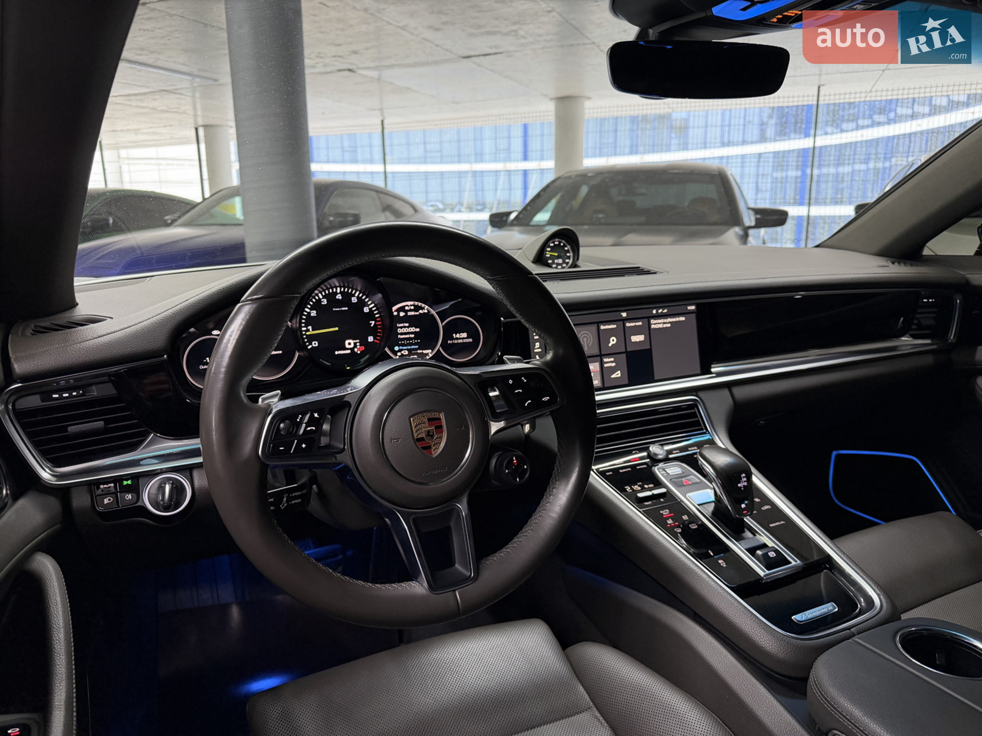 2017 Porsche Panamera - мініатюра 25