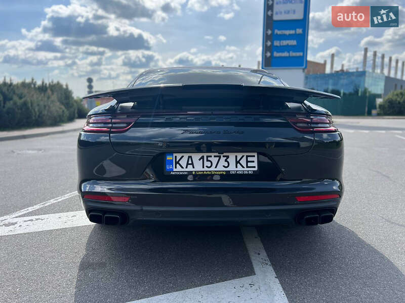 Фастбэк Porsche Panamera 2016 в Киеве