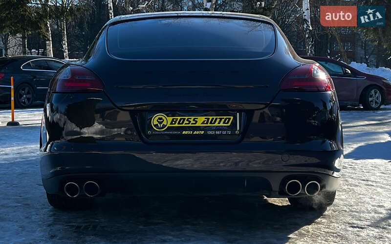 Фастбэк Porsche Panamera 2013 в Львове