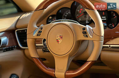 Фастбэк Porsche Panamera 2013 в Львове