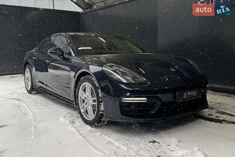 Фастбэк Porsche Panamera 2017 в Киеве фото 20 Фастбэк Porsche Panamera 2017 в Киеве