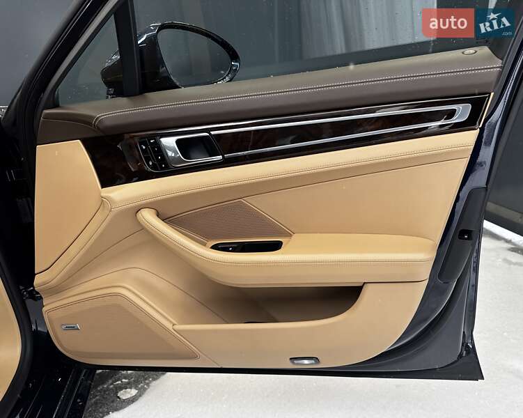 Фастбэк Porsche Panamera 2017 в Киеве фото 41 Фастбэк Porsche Panamera 2017 в Киеве