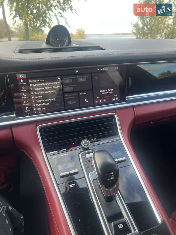 Фастбек Porsche Panamera 2018 в Києві